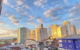 Pé na areia praia da Guilhermina II